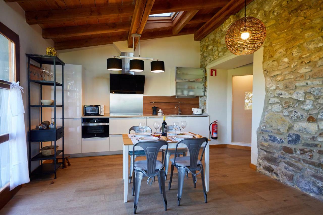 סומאיה Urain Suites - Apartments At Flysch-Coast מראה חיצוני תמונה